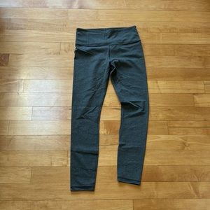 Like new Athleta elation 7/8 tight, medium tall